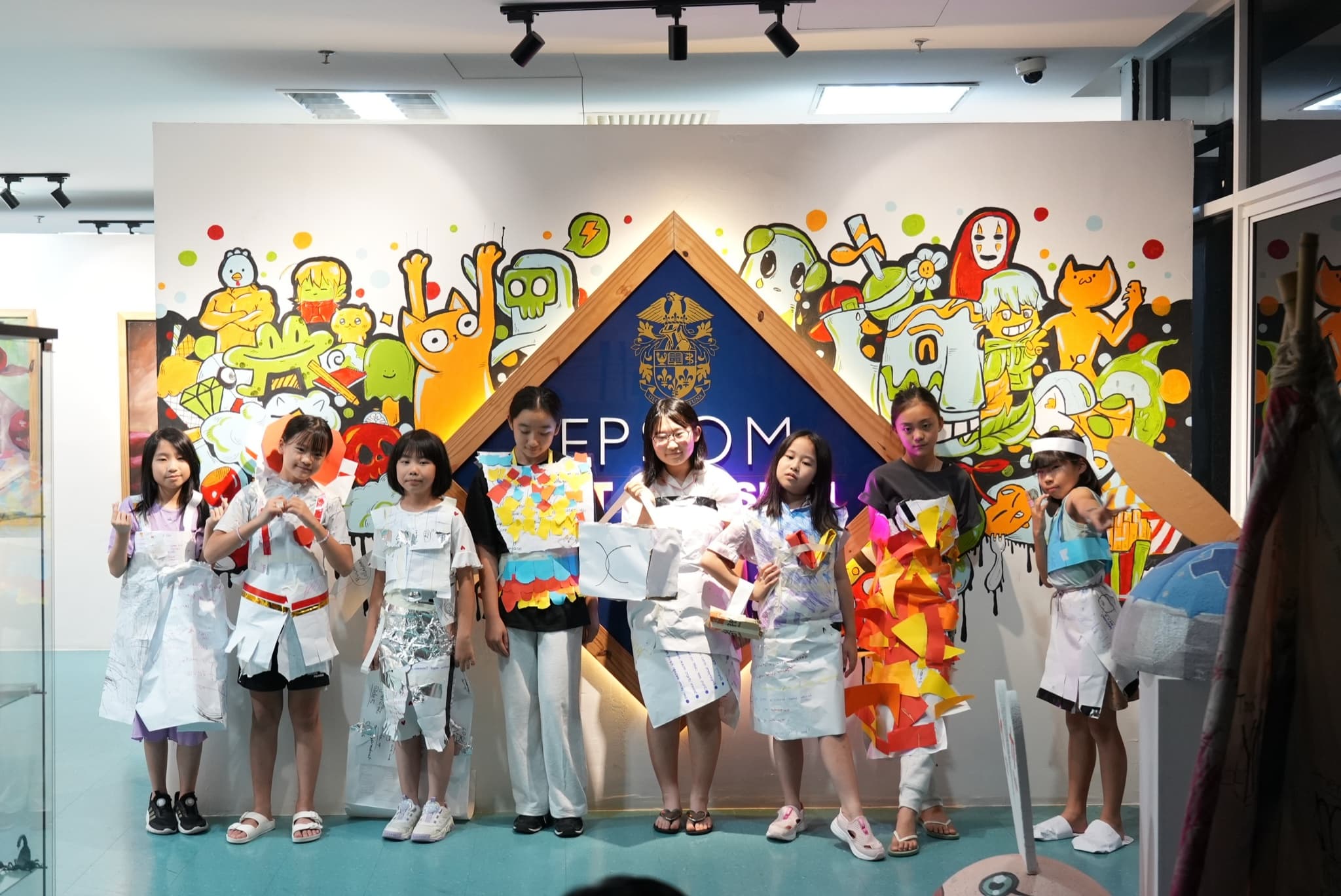 The whole camp together for a group photograph at the end of a session